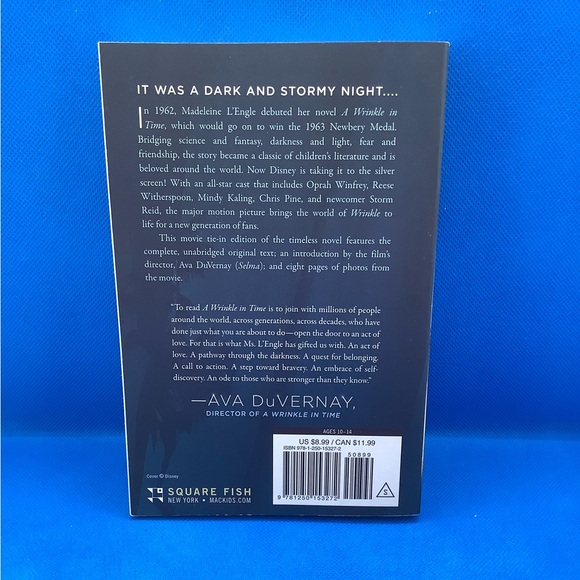 A Wrinkle In Time Paperback Book with Movie Cover - Picture 2 of 4